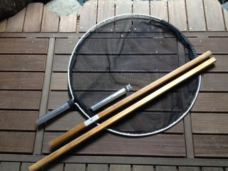 Japankescher rund NEU d: 100cm, Holzstiel 2 x 150 cm schwarzes Netz, Maschenweite: grob